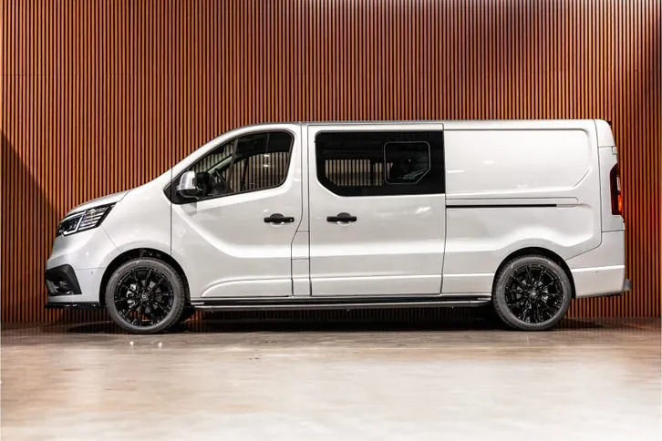 Renault Trafic 2024 photo 3