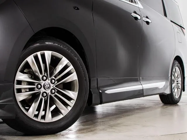 Toyota Alphard 2024 photo 4