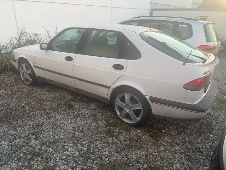 Saab 900 1995 photo 3
