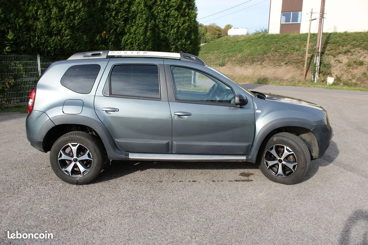 Dacia Duster 2017 photo 2