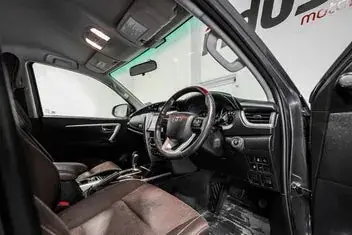 Toyota Fortuner 2017 photo 4