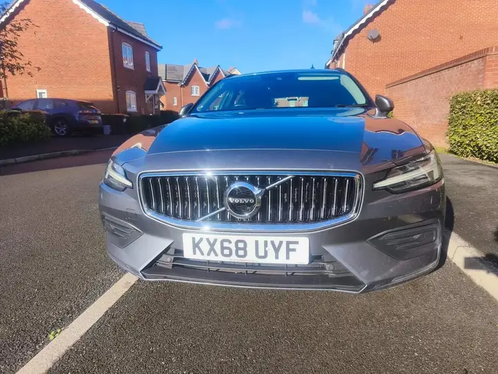 Volvo V60 2018 photo 2