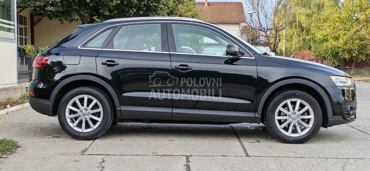 Audi Q3 2012 photo 4