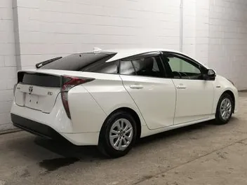 Toyota Prius 2017 photo 3