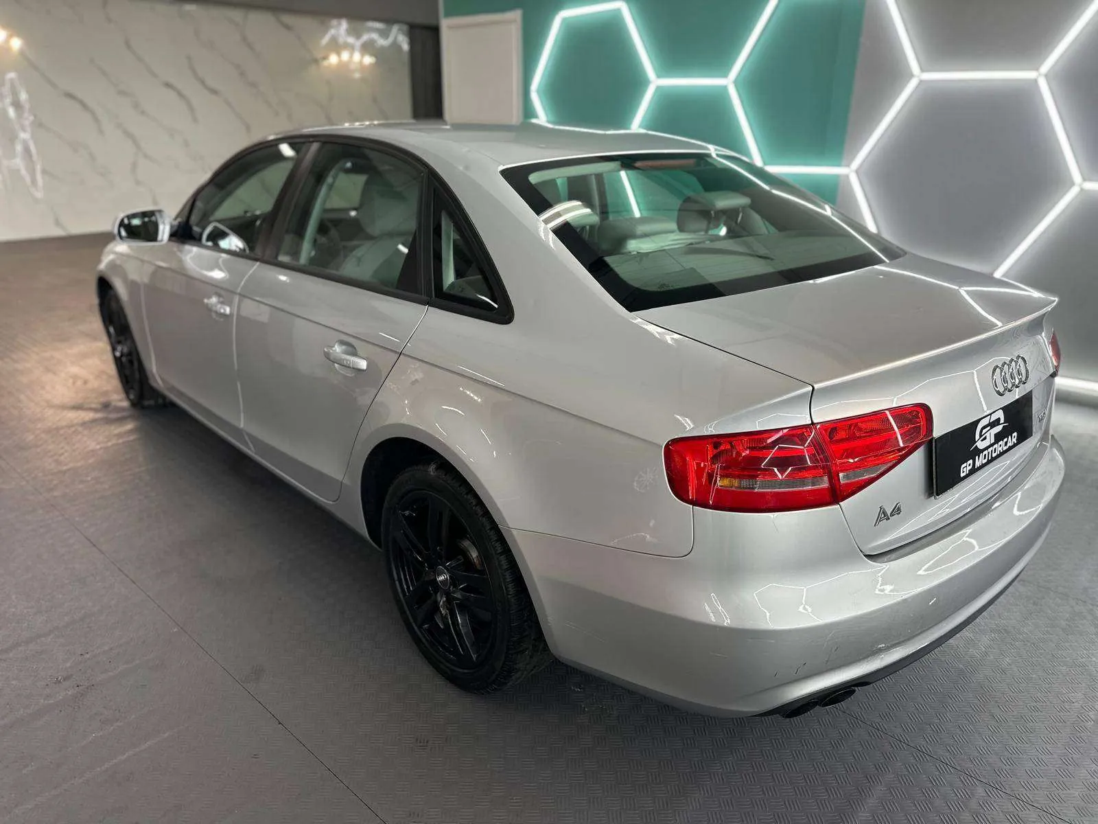 Audi A4 2013 photo 4