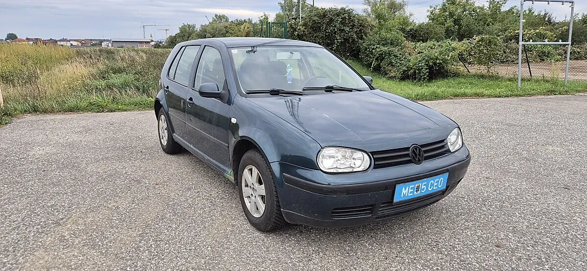 Volkswagen Golf 2002 photo 2