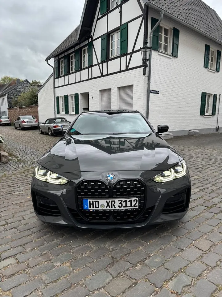 BMW M440I
