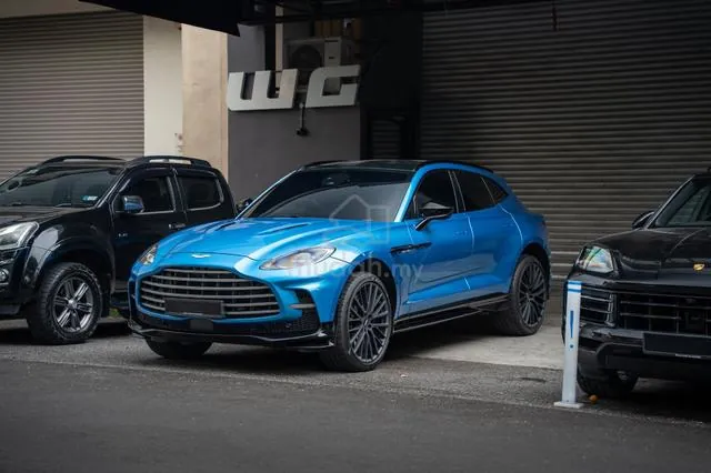 Aston Martin Dbx