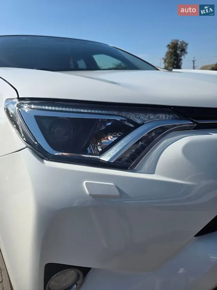 Toyota Rav4 2018 photo 5