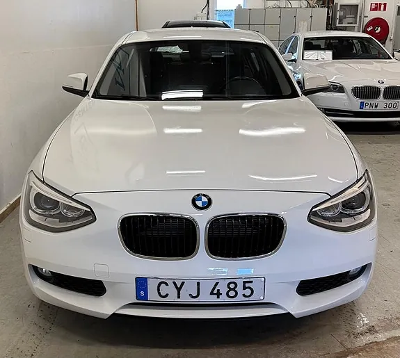 BMW 118D 2015 photo 2