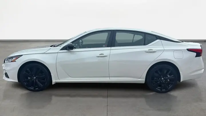 Nissan Altima 2022 photo 5