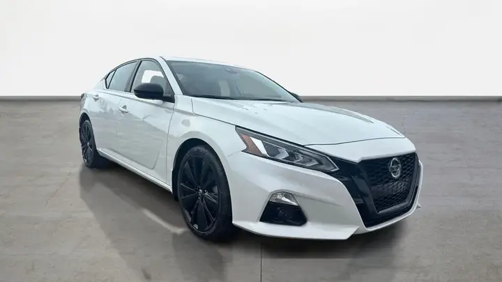 Nissan Altima 2022 photo 2