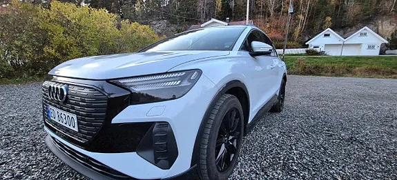 Audi Q4 E-Tron 2022 photo 3