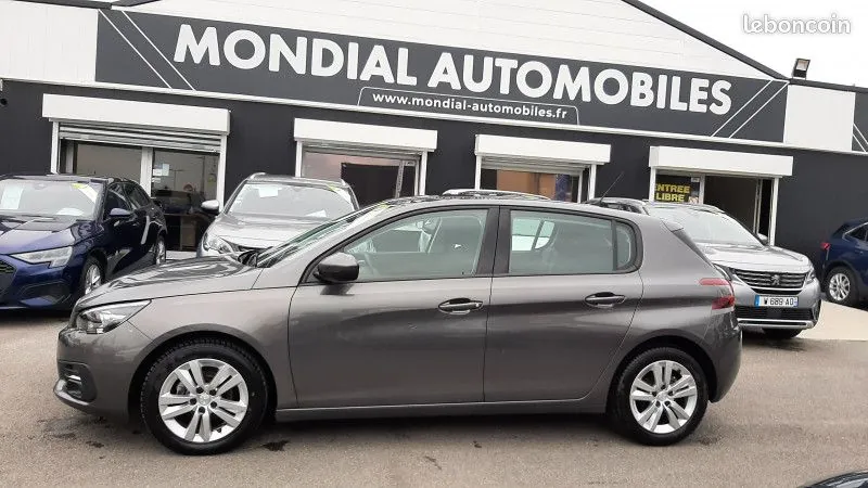 Peugeot 308 2020 photo 2