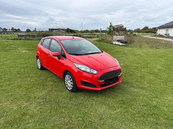 Ford Fiesta 2015 photo 2