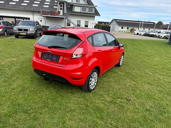 Ford Fiesta 2015 photo 3