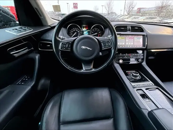 Jaguar F-Pace 2019 photo 5
