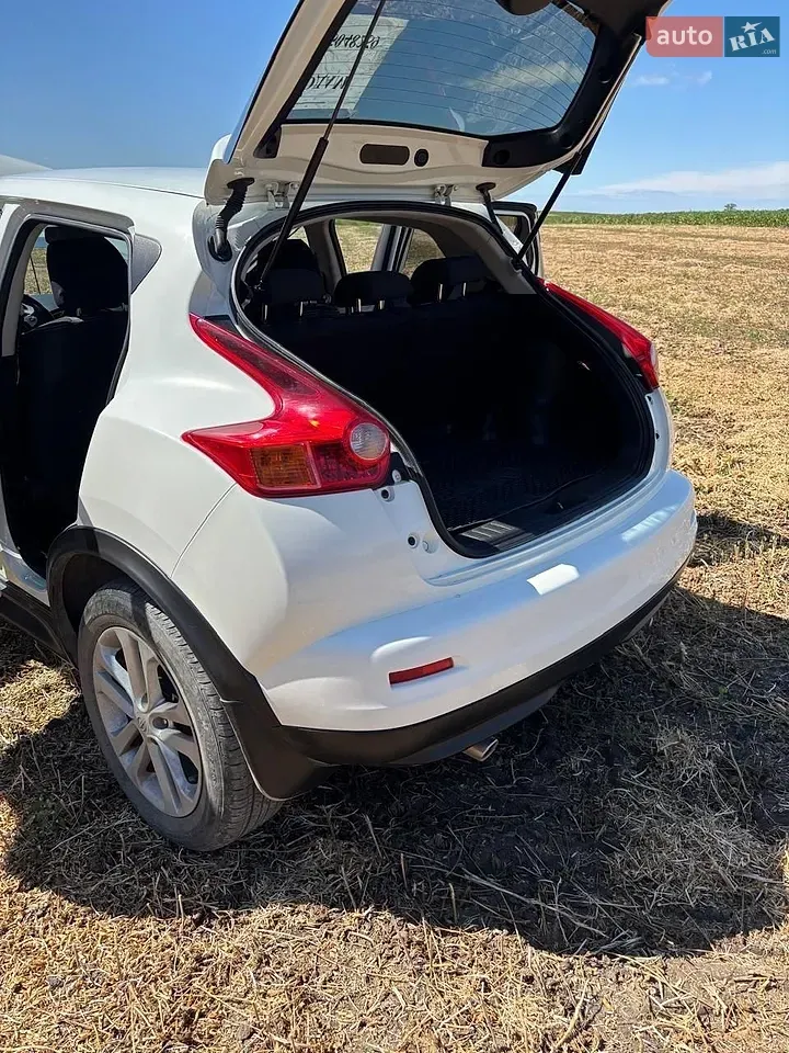 Nissan Juke 2013 photo 2