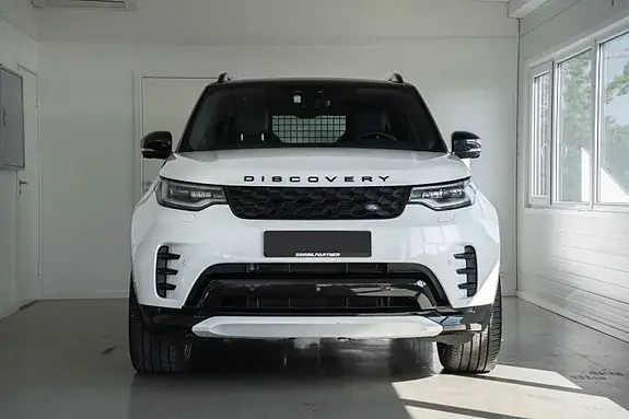 Land Rover Discovery 2023 photo 2