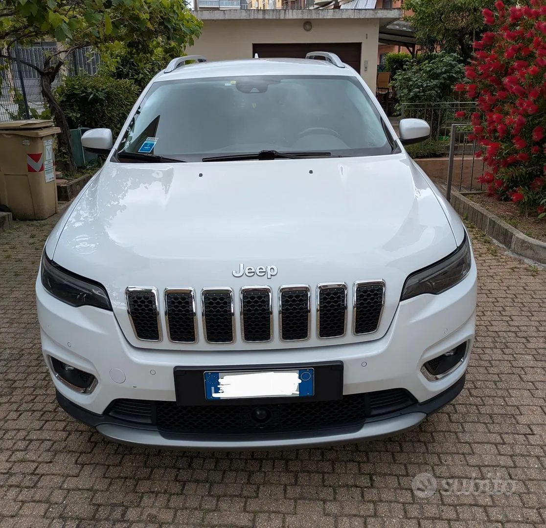 Jeep Cherokee 2019 photo 3