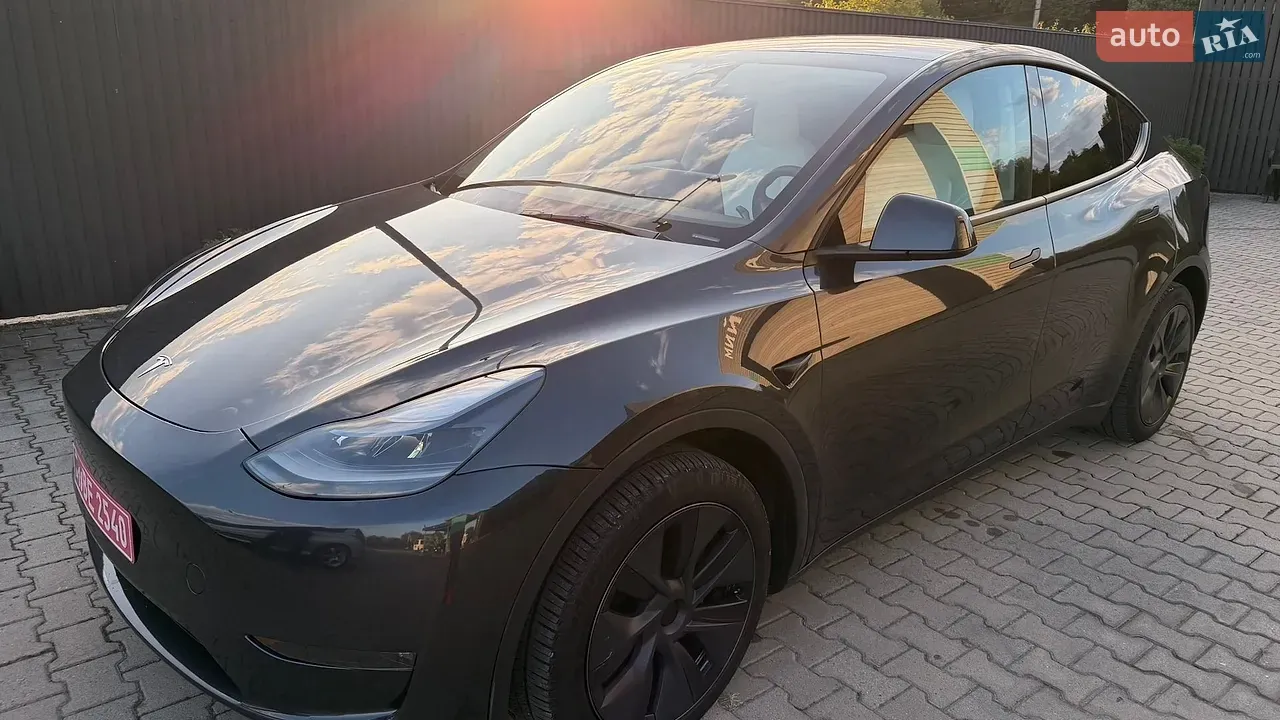 Tesla Model Y