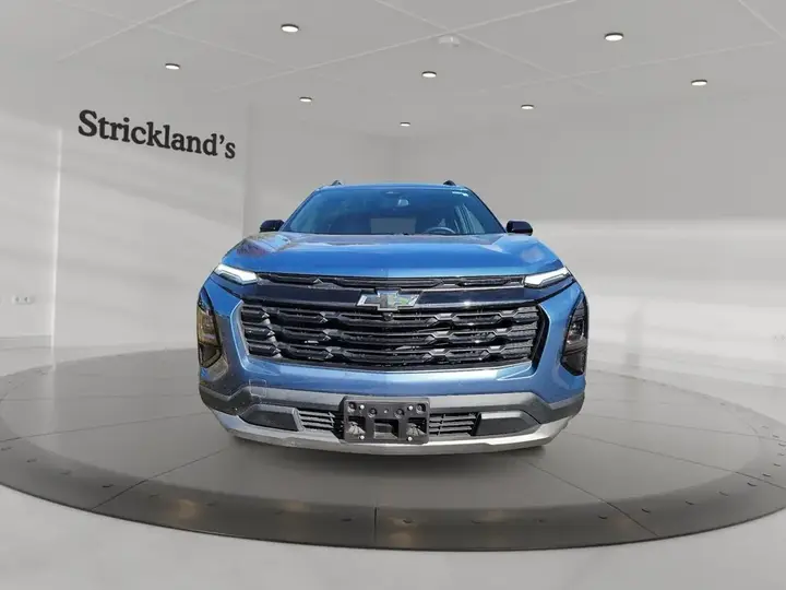 Chevrolet Equinox 2026 photo 2