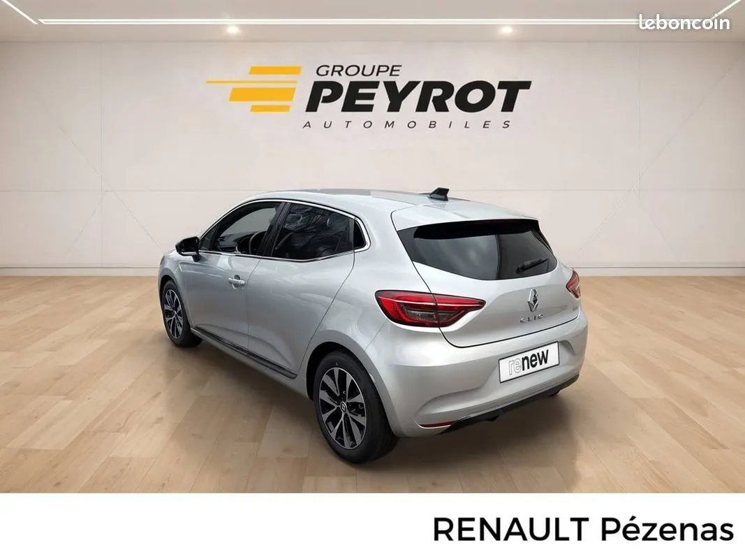 Renault Clio 2023 photo 3