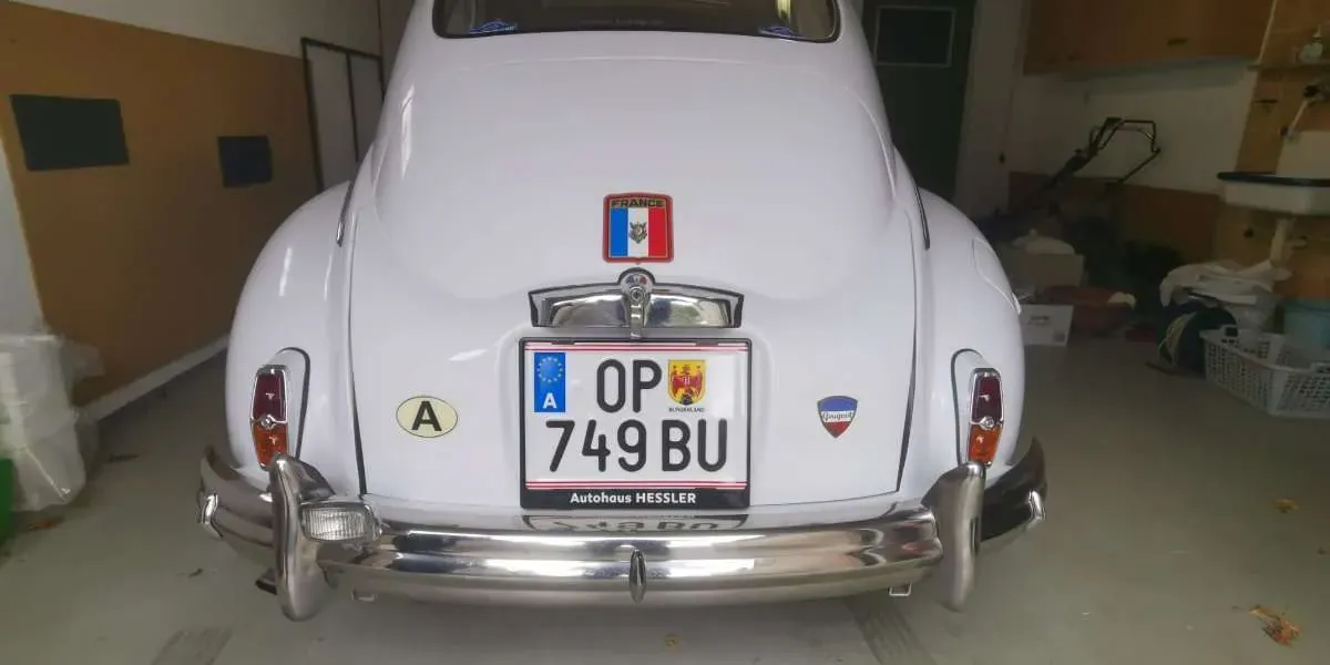 Peugeot 203 1958 photo 3
