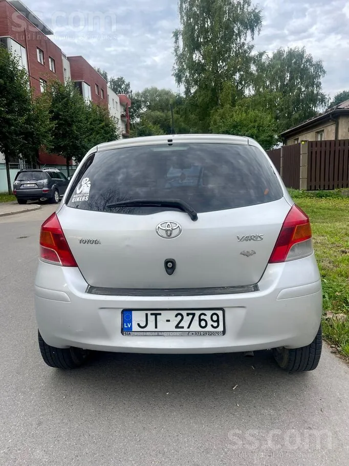 Toyota Yaris 2009 photo 4