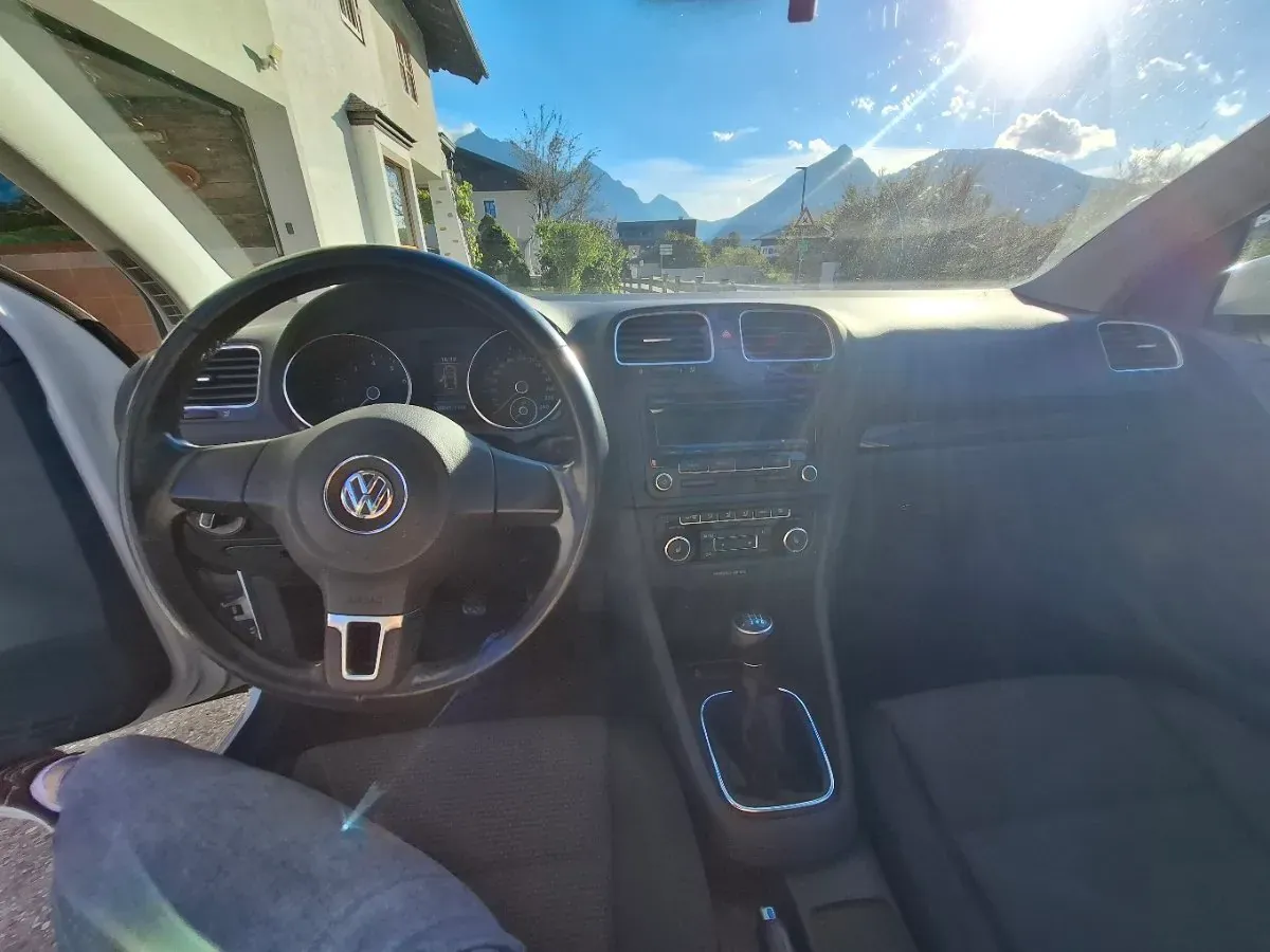 Volkswagen Golf 2012 photo 3
