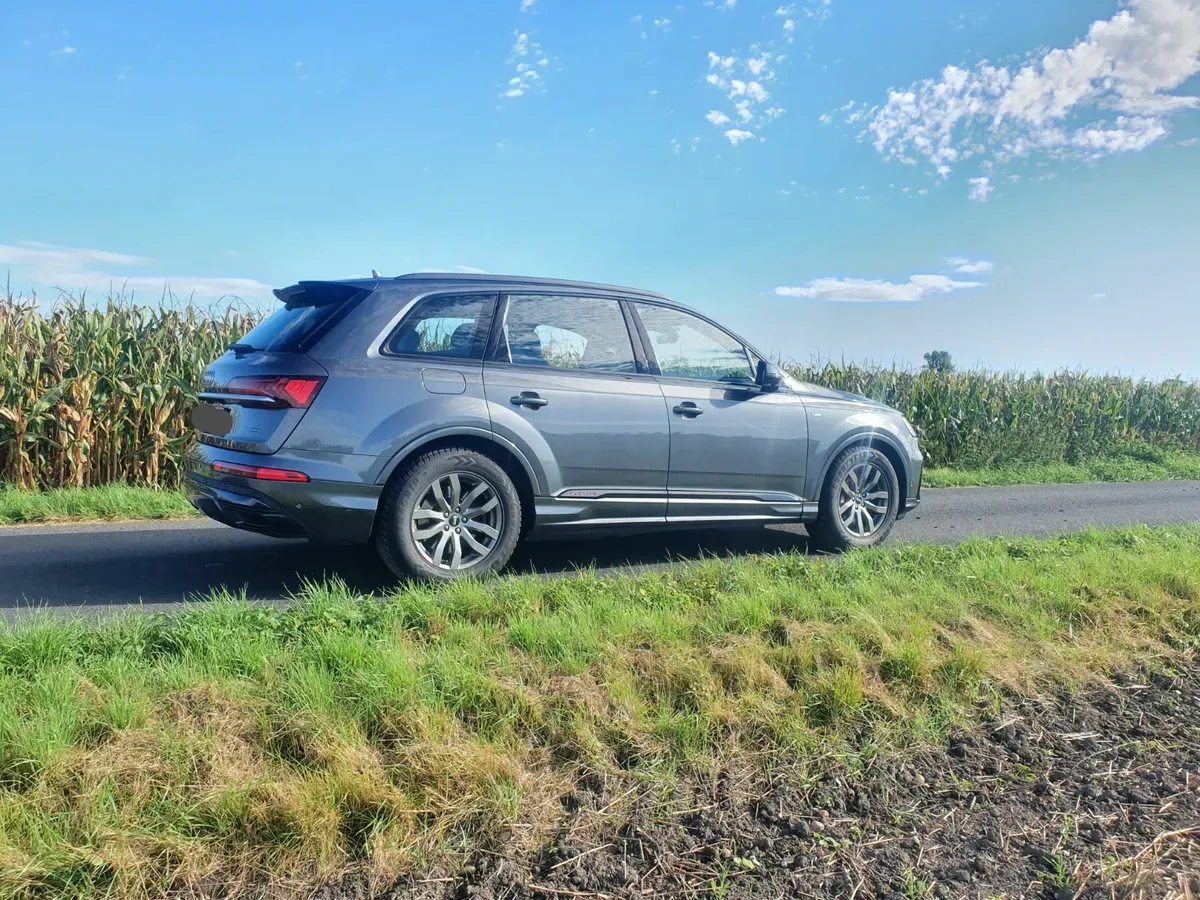 Audi Q7 2020 photo 2