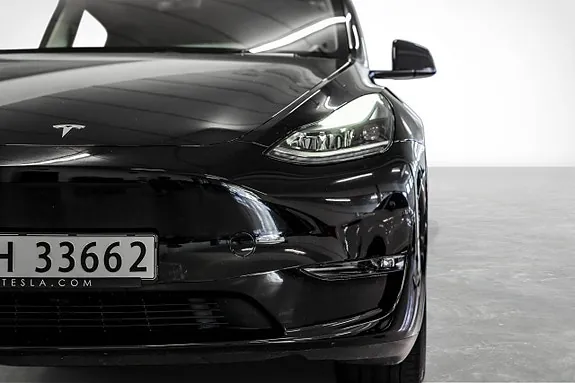 Tesla Model Y 2024 photo 2