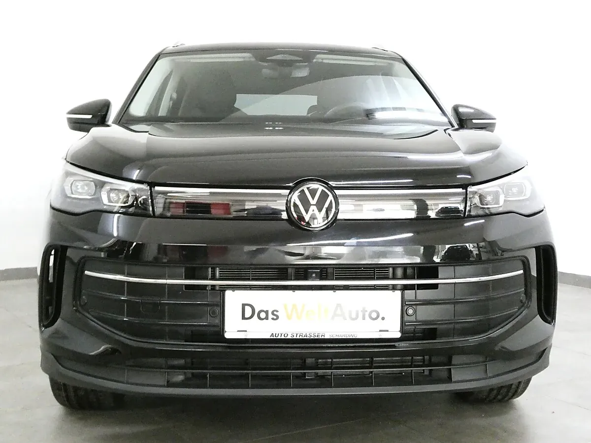 Volkswagen Tiguan 2025 photo 2