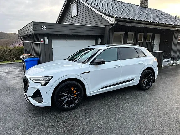 Audi E-Tron 2022 photo 2