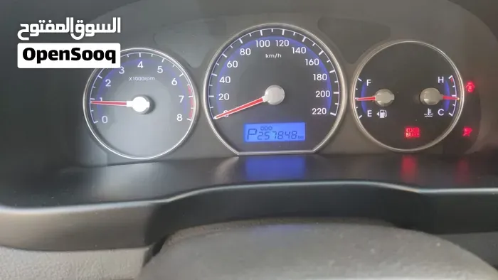 Hyundai Grand Santa Fe 2011 photo 4