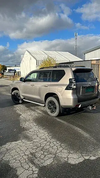 Toyota Land Cruiser 2021 photo 2