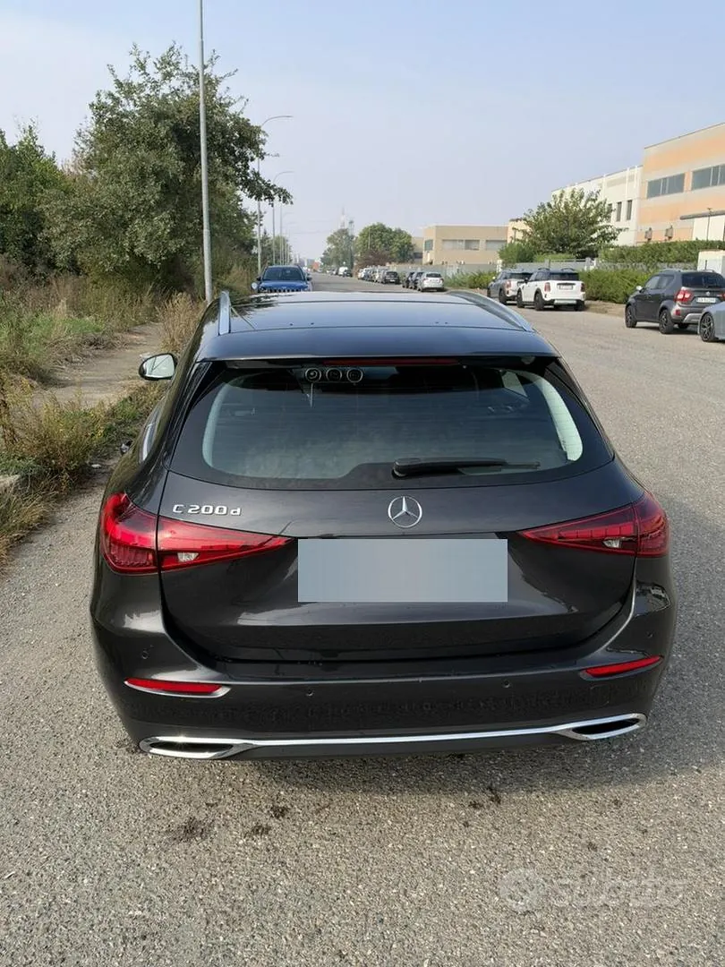 Mercedes-Benz C-Class 2024 photo 3