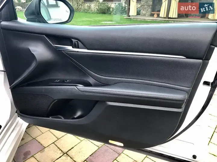 Toyota Camry 2018 photo 5