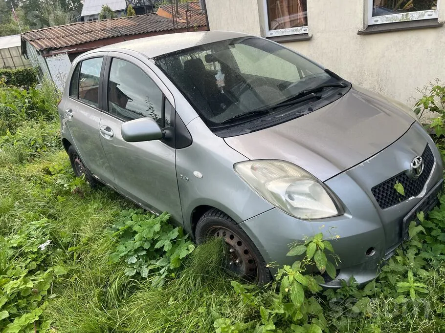 Toyota Yaris 2006 photo 2