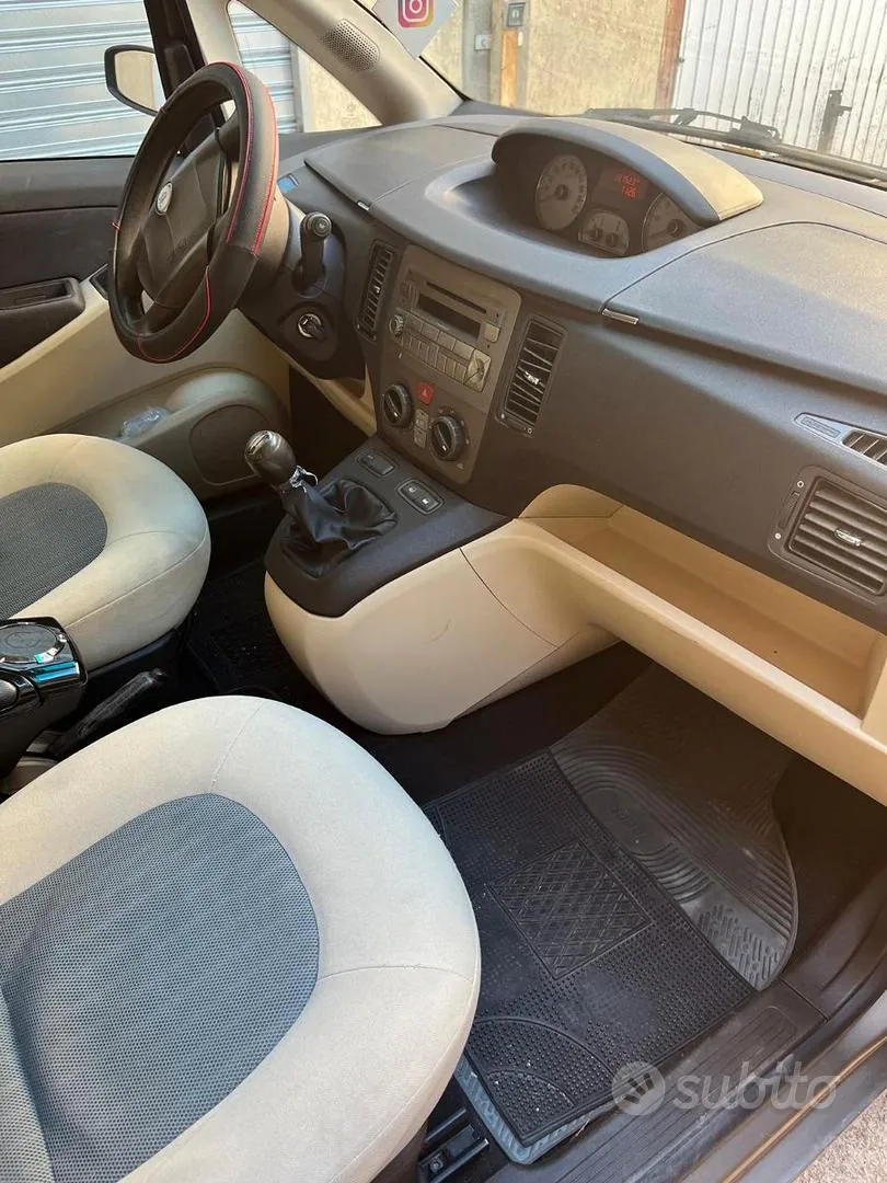 Lancia Musa 2007 photo 5