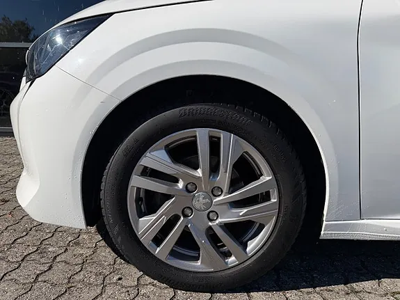 Peugeot 208 2020 photo 4