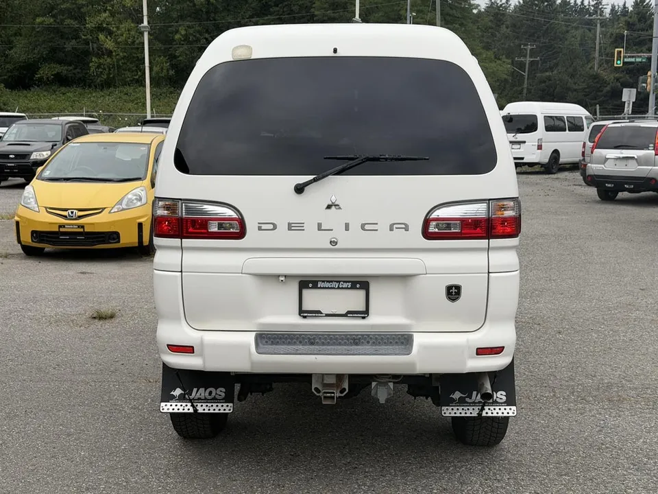 Mitsubishi Delica 2004 photo 5