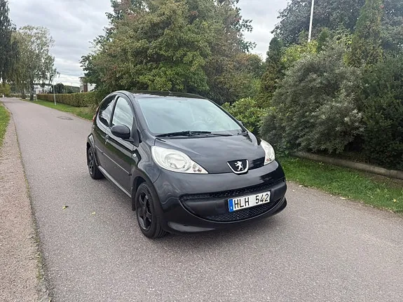 Peugeot 107 2008 photo 2