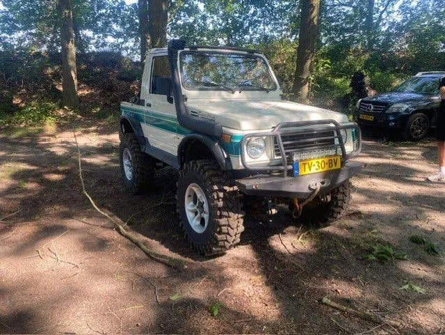 Suzuki Samurai