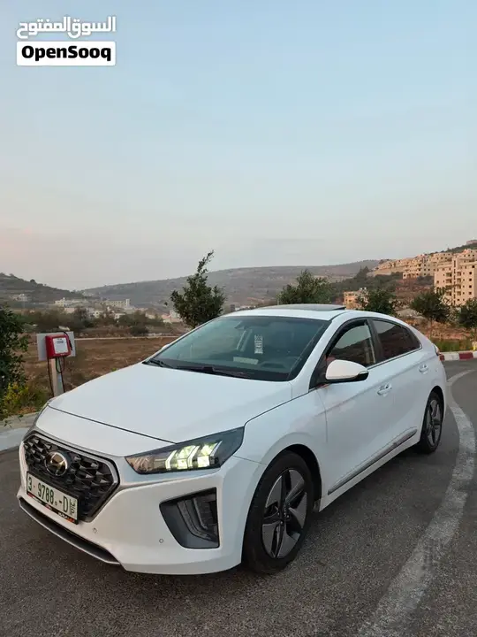 Hyundai Ioniq
