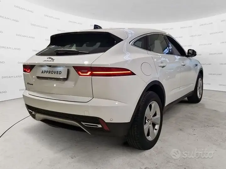 Jaguar E-Pace 2022 photo 2