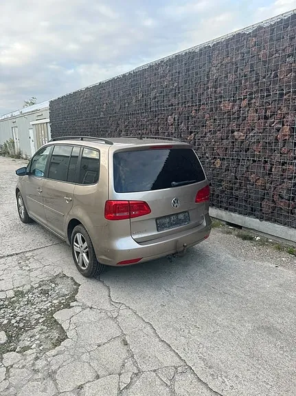 Volkswagen Touran 2013 photo 3