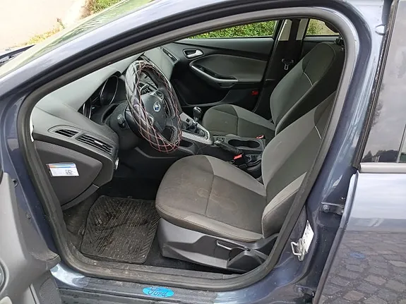 Ford Focus 2012 photo 3