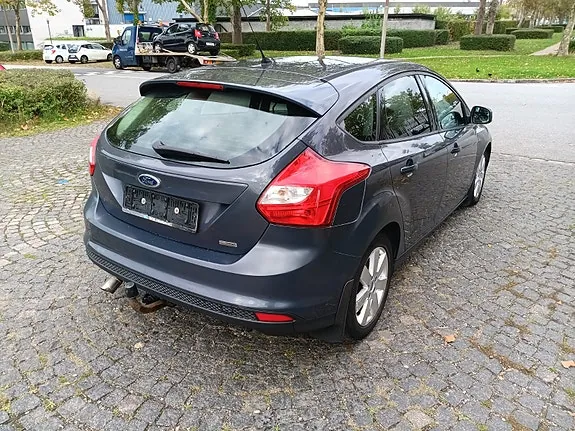 Ford Focus 2012 photo 5