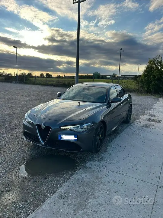 Alfa Romeo Giulia 2019 photo 3